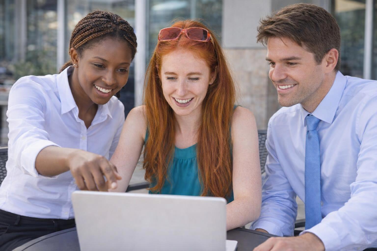 Renowned expert sharing advanced techniques in a professional coaching session.